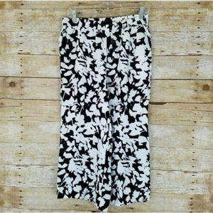 Black and White Synna Leaf Floral Pants